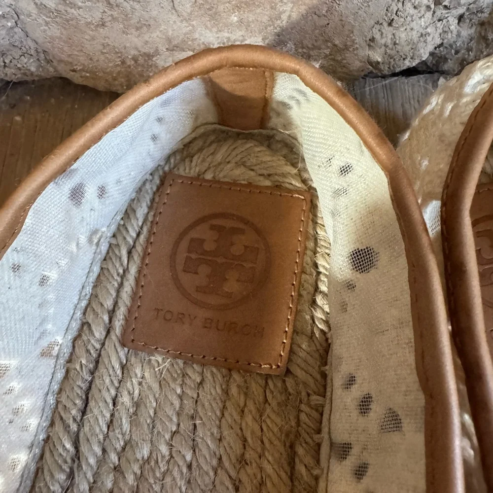 🔥Tory Burch Cream/ Tan Macrame Espadrilles Blue Embellishments sz 10.5 pricefirm